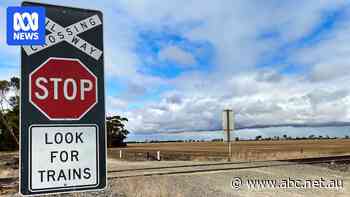 1 in 5 level crossings are 'passive', but there could be a simple safety fix