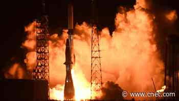 Watch Blue Origin Launch the New Glenn Rocket for the First Time video