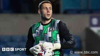 Cambridge sign former Plymouth keeper Marosi