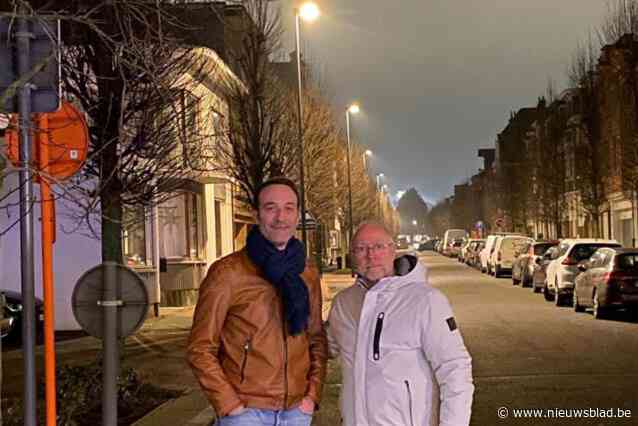 Deze gemeente schakelt straatverlichting ’s nachts opnieuw in na energiecrisis: “Onveiligheidsgevoel bij inwoners wegnemen”