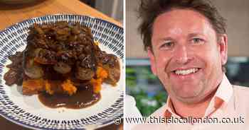 I tried out James Martin's incredibly simple sausage and mash recipe
