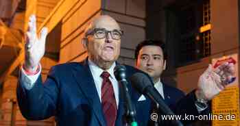 Wahlhelferinnen einigen sich mit Ex-Trump-Anwalt Giuliani