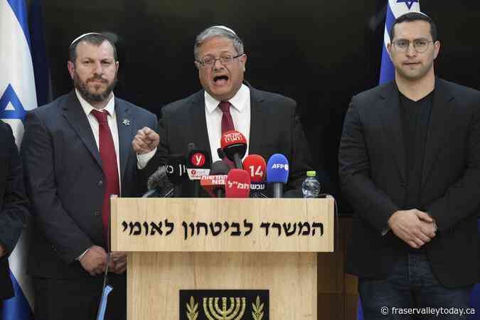 Middle East latest: Israeli security cabinet recommends approving ceasefire deal