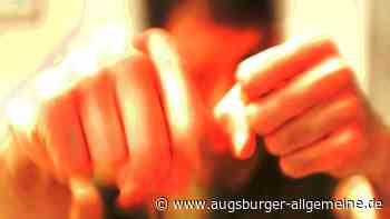 Wegen Wartezeit am Geldautomaten: Zwei Männer schlagen sich krankenhausreif