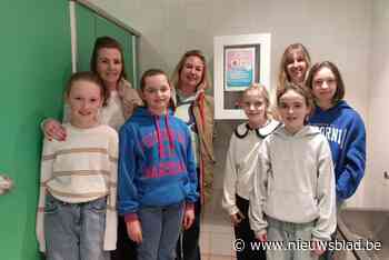 Nu ook gratis maandverbanden en tampons in basisscholen: “Meisjes zijn vandaag veel sneller rijp”