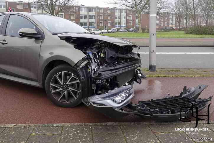Ongeval op Orionweg in IJmuiden: Auto total loss, geen gewonden