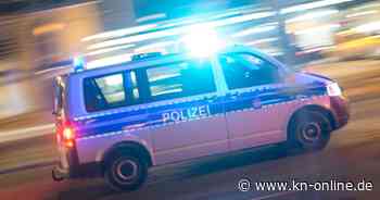 Überfall mit Schusswaffe: Tankstelle ausgeraubt, Täter flüchten Richtung Kiel