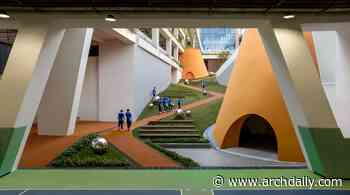 Shenzhen Longhua District Qingquan Foreign Language Junior School  / Yijing Architectural Design