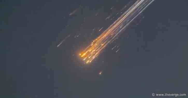 SpaceX’s fiery Starship explosion put on a fantastic show but delayed and diverted flights