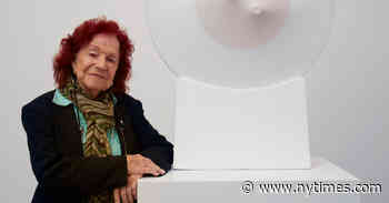 Zilia Sánchez, Painter Who Found Fame Late in Life, Dies at 98