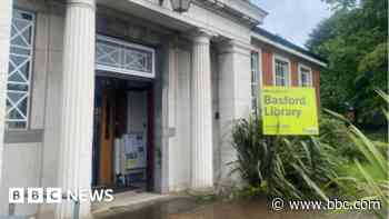 Three city libraries to be run by volunteers