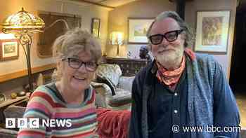 Canal couple to renew vows after tumour diagnosis