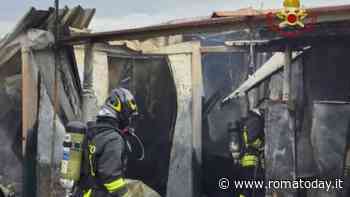 Incendio al campo rom: quattro ustionati