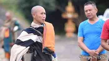 Pilgert barfuß durch Asien: Vietnamesischer Mönch wird zum Influencer