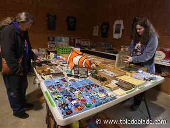 Photo Gallery: Bowling Green Flea Market at Wood County Fairgrounds