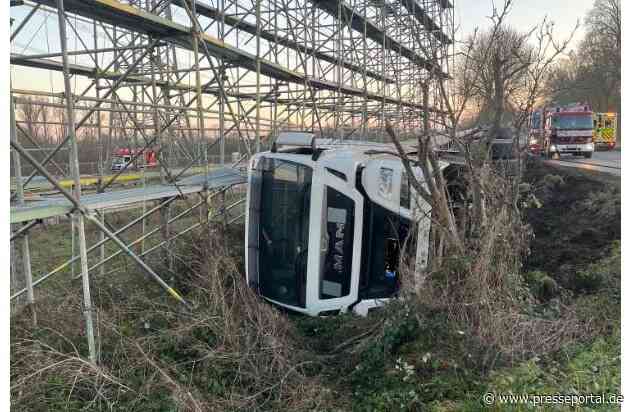 POL-NE: Schwierige LKW-Bergung nach Verkehrsunfall