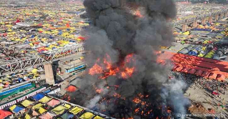 Feuer bei weltgrößtem Pilgerfestival in Indien