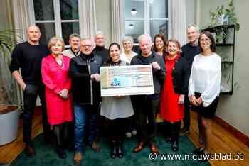 Kaarsjesverkoop kerstmarkt brengt meer dan 40.000 euro op voor goede doelen