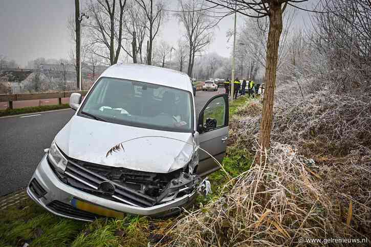 Flinke ravage bij aanrijding Oude Zevenaarseweg Arnhem