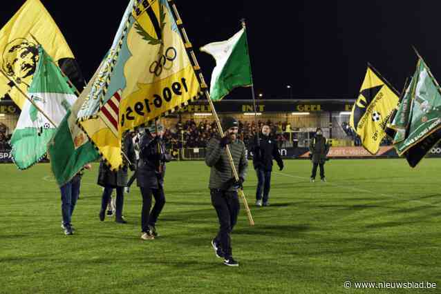 Vlaggenparade zorgt voor zeldzaam moment van verbroedering voor clash tussen Berchem Sport en Racing Mechelen: “Deze affiche verdient meer liefde”