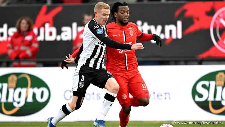 Almere - Almere City verliest kelderkraker van Heracles