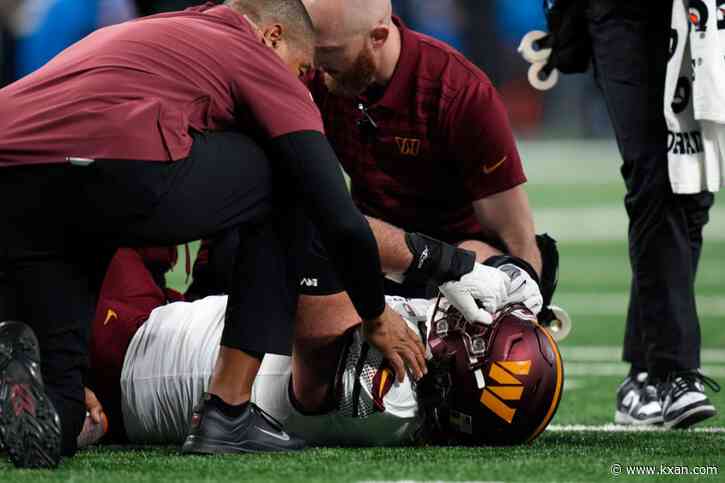 Sam Cosmi tears ACL, former Texas Longhorn out for rest of playoffs