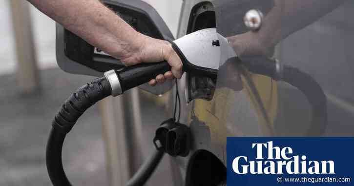 All carmakers in UK to escape fines for missing electric car sales targets in 2024
