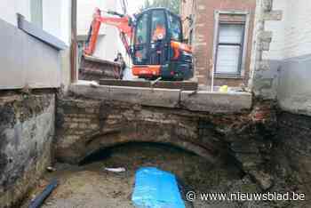 Aanleg nieuwe Mechelse vliet tovert historische brug uit 1772 tevoorschijn: “Het is een pareltje!”