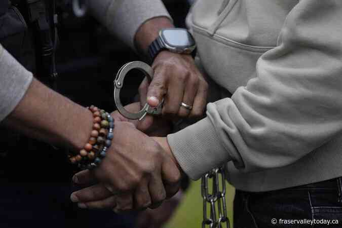 Trump will issue a series of executive orders to remake immigration policies