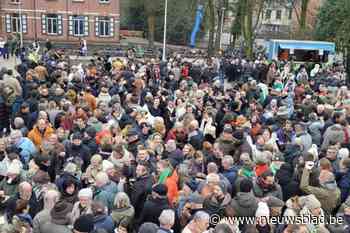 Ruim 1.500 Brechtenaren borrelen mee bij start nieuwe jaar en ontdekken nieuw gemeentehuis