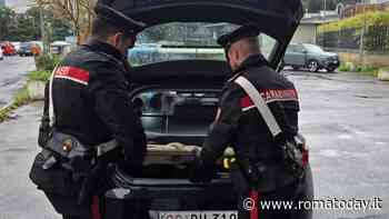 In auto con arnesi da scasso e il catalizzatore della Smart