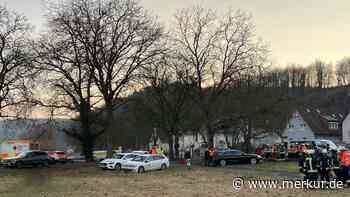 Bagger fängt Feuer, nachdem er Leitung berührt: Mehrere Gemeinden ohne Strom