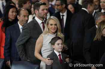 Here’s Why Donald Trump Pulled Carrie Underwood Close After Her Inauguration Performance