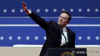 Geste ähnelt Hitlergruß: Musk irritiert mit ausgestrecktem Arm