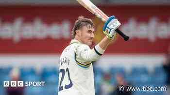 Yorkshire batter Wharton extends deal