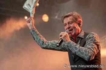 Koning van Vlaamse lied Willy Sommers brengt Nathalie Meskens en Gene Thomas mee naar Arendonk Zingt