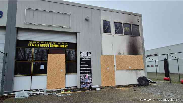 Almere - Cameratoezicht bij boksschool Almere Buiten na schietincidenten en explosie