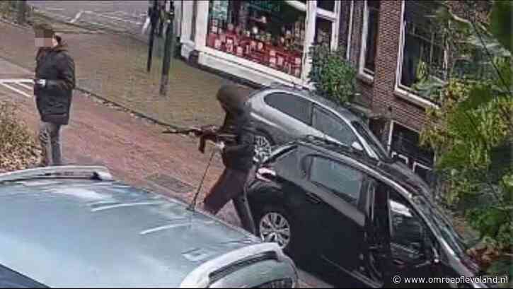 Almere - Almeerder (23) vuurde minstens tien keer op huis Alphen, verdacht van poging moord
