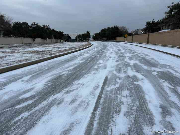 Snow, icy conditions impacting airport travel in Texas
