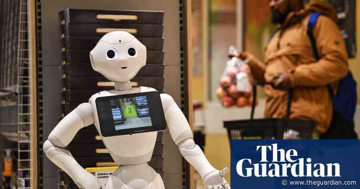 Robot packers and AI cameras: UK retail embraces automation to cut staff costs