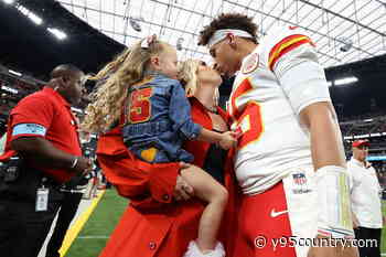 Chiefs’ Patrick Mahomes Gushes About Family After Welcoming Third Baby