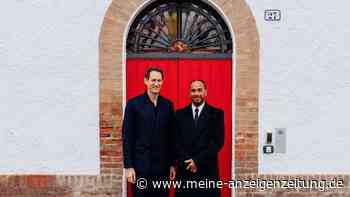 Formel-1-Superstar Hamilton erstmals im Ferrari-Rennanzug