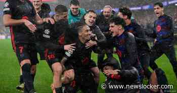 Ongekend spektakel in Lissabon: Barcelona wint in slotseconde ondanks hattrick Pavlidis