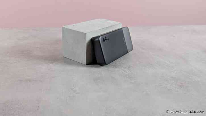 Juovi J2621 20000mAh 45W Power Bank review: a multiport beast that puts power before portability