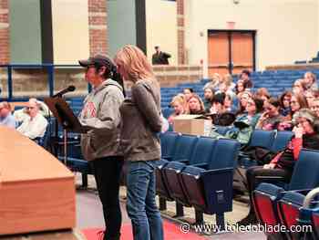 Perrysburg schools leader apologizes, implements training after teacher's alleged misconduct