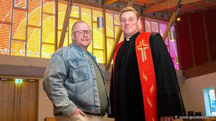 Uit de kast én gelovig: Frits en predikant David over lhbtiq+ in de kerk: ‘Iedereen is welkom’