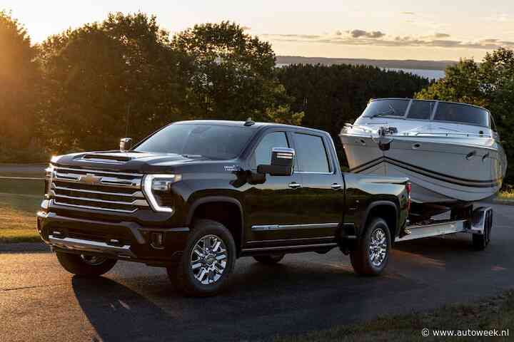 President Trump kondigt hoge importtarieven Mexico en Canada aan