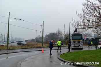 Geen tramverkeer tussen De Panne en Nieuwpoort nadat vrachtwagen bovenleiding raakt