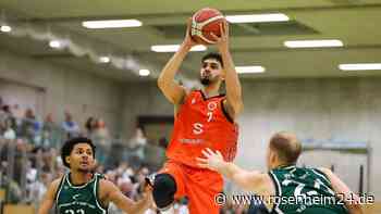 Adrian Mitchell überragt bei Zittersieg: Traunsteins Basketballer schlagen Rosenheim im Derby