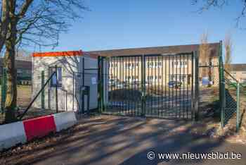 Asielcentrum in Koksijde is nog altijd open ondanks eerdere beloftes: “Over een sluiting wordt in Brussel beslist”